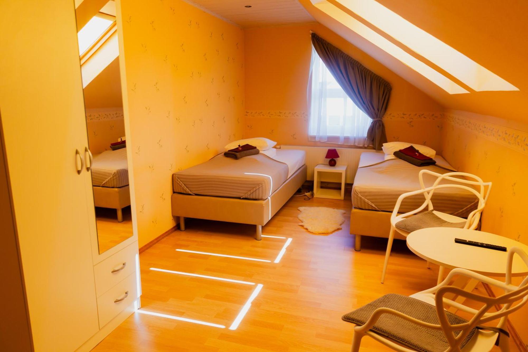 Konrad Family Guesthouse Kuressaare Rom bilde