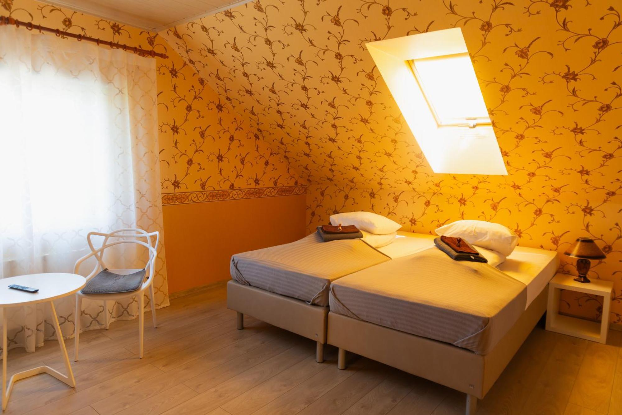 Konrad Family Guesthouse Kuressaare Eksteriør bilde