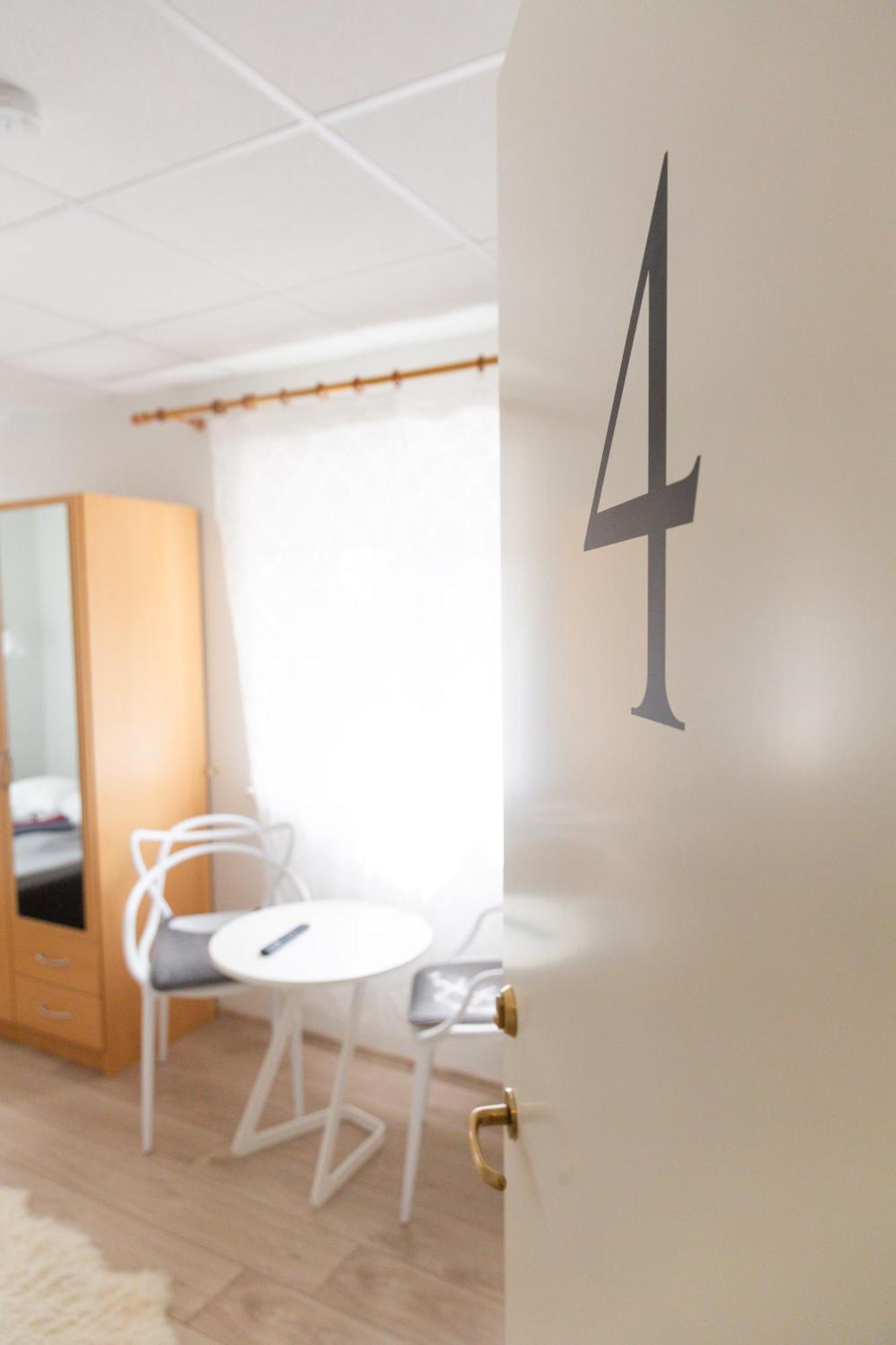 Konrad Family Guesthouse Kuressaare Rom bilde
