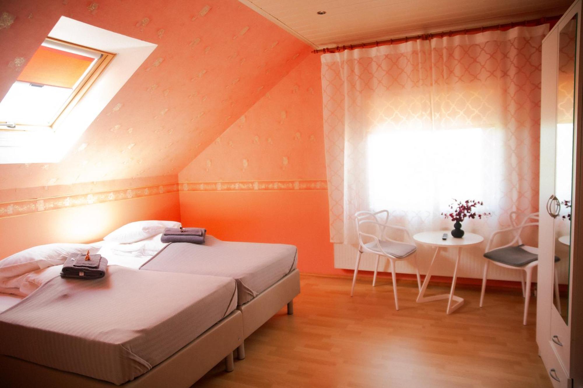 Konrad Family Guesthouse Kuressaare Rom bilde